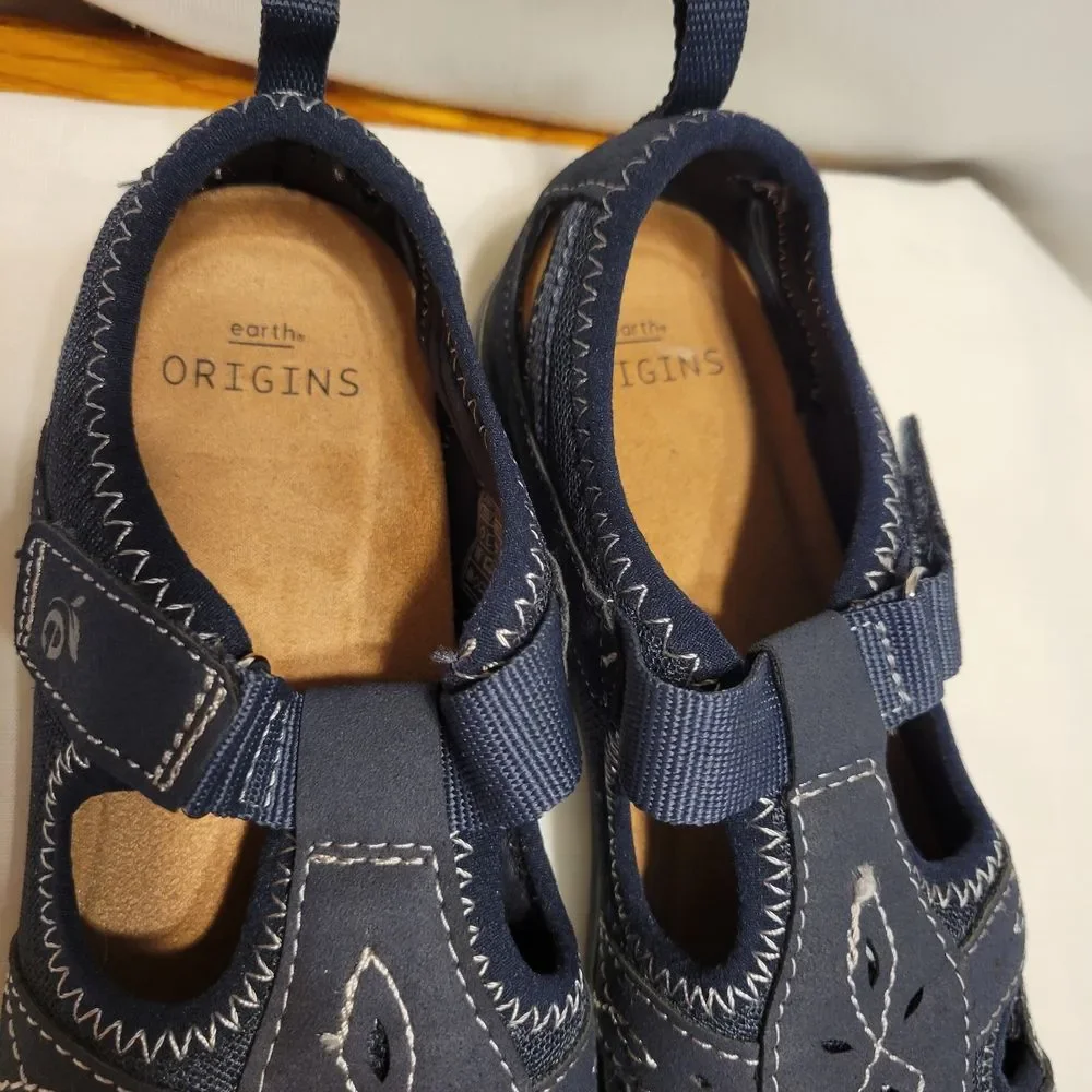 Origins Blue Water Shoes with Strap and Rubber Sole Size 7 UK 5 EU 38 Medium